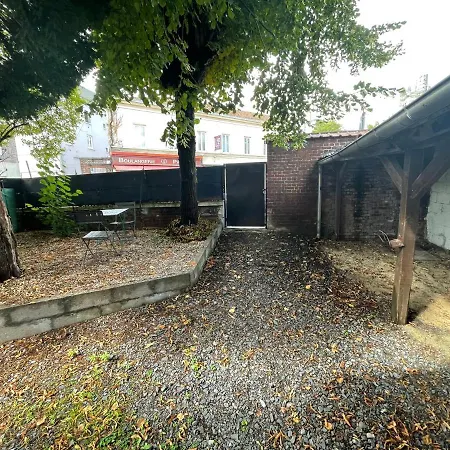 La Petite Maisonnette - 274 *